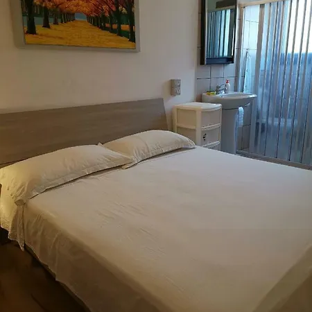 Πανσιόν Summer's House